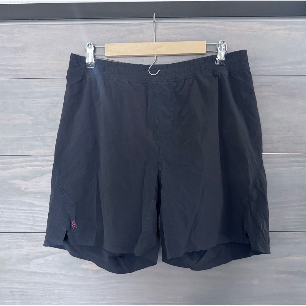 Rhone Black Athletic Shorts Performance Drawstring‎ Size Large Logo Hit Back